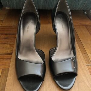 Size 10 Ann Taylor Patent Leather 3.5 inch heels